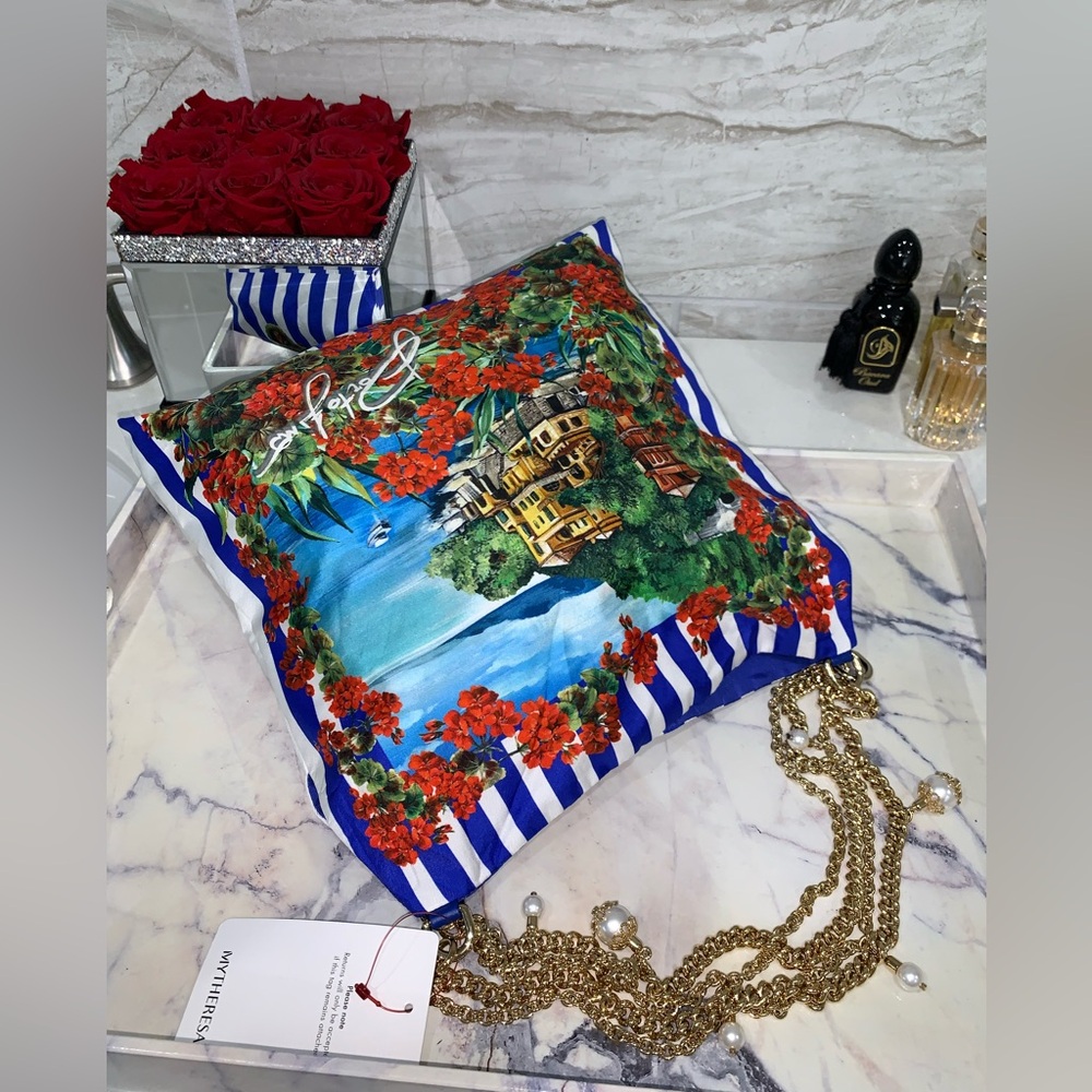 ❌SOLD❌Authentic Dolce & Gabbana Portofino Printed Shoulder Bag. - Picture 5 of 17